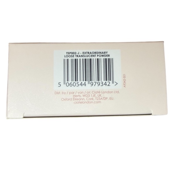 Ciate London Extraordinary Translucent Powder - Picture 6 of 9